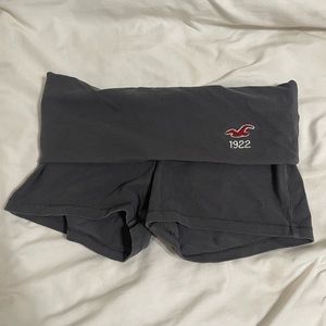 Hollister grey short yoga shorts. Size small